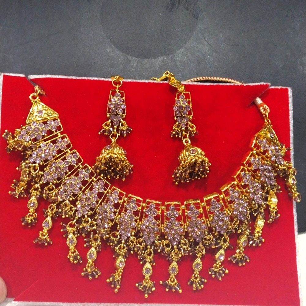 Indian necklace and earring set